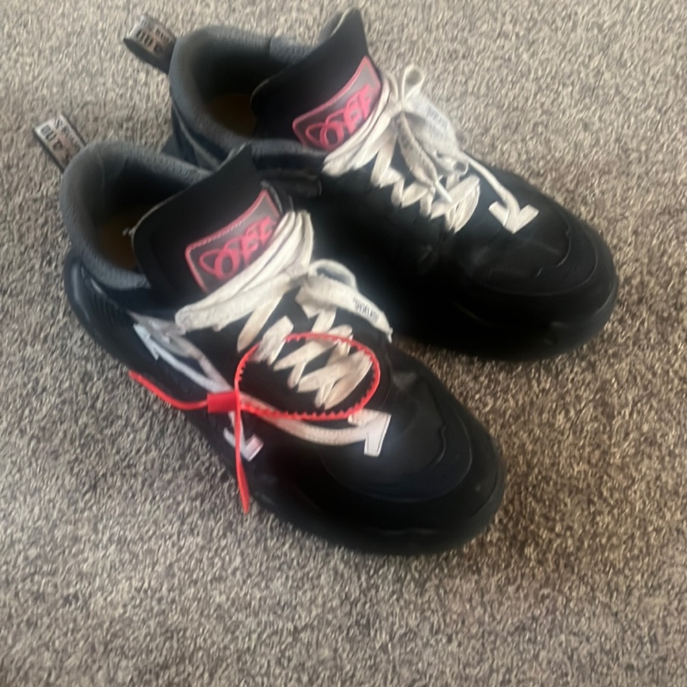 Off white sneakers size 10